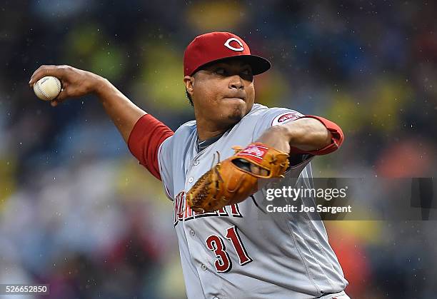Alfredo Simon of the Cincinnati Reds pitches during the second inning against the Pittsburgh Pirates on April 30, 2016 at PNC Park in Pittsburgh,...
