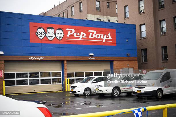 Pep Boxes 60 Pep Boys Auto Parts Stock Photos, High-Res Pictures, and Images ...