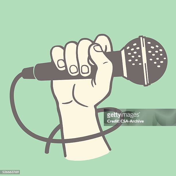 illustrazioni stock, clip art, cartoni animati e icone di tendenza di mano che tiene un microfono - microfono