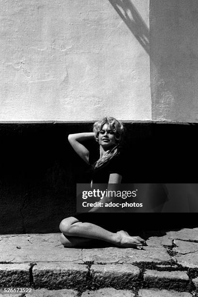 Brigitte Bardot during the shooting of the film "La Femme et le Pantin" by Julien Duvivier, in the Camargue . In 1958.