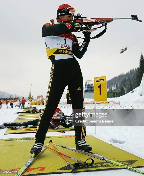 Hochfilzen, 06.03.05; 10km Verfolgung Frauen; Uschi DISL/GER