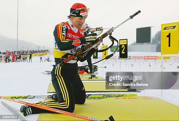 Hochfilzen, 06.03.05; 10km Verfolgung Frauen; Uschi DISL/GER