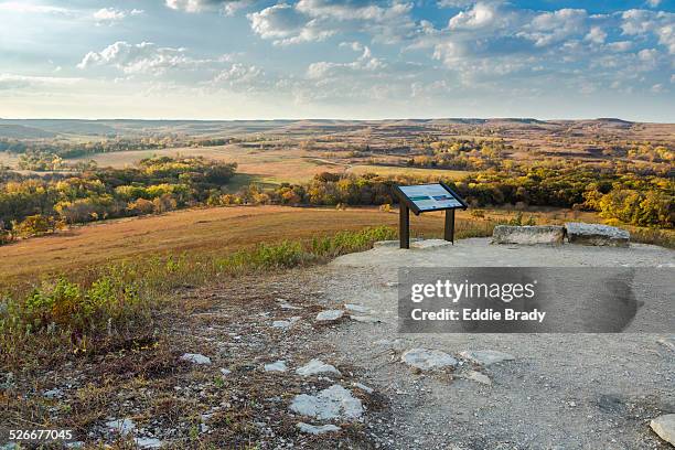 the konza prairie nature trail - kansas nature stock pictures, royalty-free photos & images