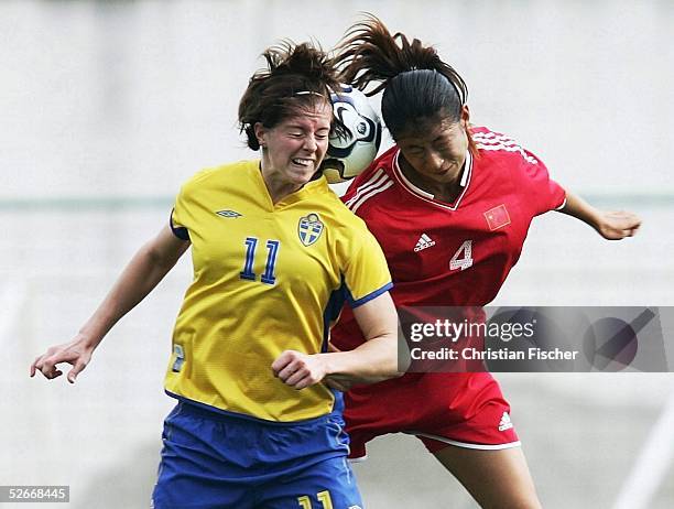 Algarve Cup 2005, Silves, 11.03.05; China - Schweden ; Lotta SCHELIN/SWE gegen Wang KUN/CHN