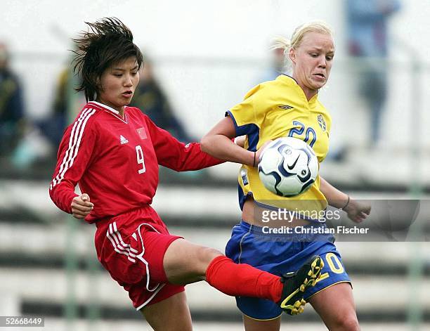 Algarve Cup 2005, Silves, 11.03.05; China - Schweden ; Caroline SEGER/SWE gegen Ji TING/CHN