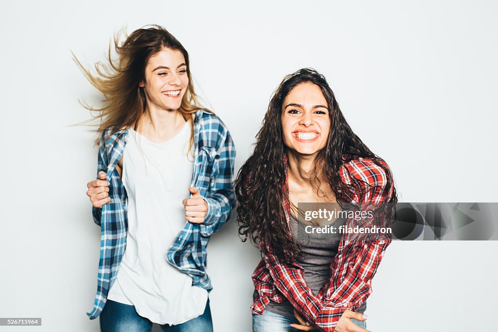 Deux filles s'amuser