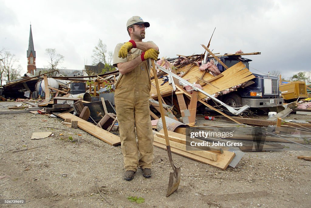 Tornadoes Strike Illinois