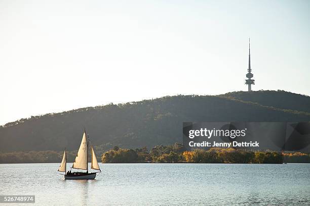 boat on lake burley griffin, canberra - lake burley griffin stock pictures, royalty-free photos & images