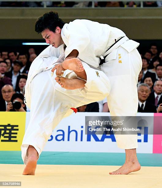 Ryu Shichinohe and Takeshi Ojitani compete in the semi final during the All Japan Judo Championship at Nippoon Budokan on April 29, 2016 in Tokyo,...