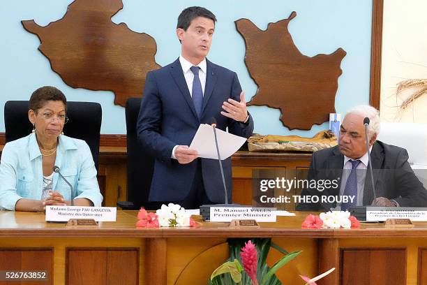 French Prime Minister Manuel Valls speaks next to Loyalty Islands provincial president Neko Hnepeune and French Overseas Minister George Pau-Langevin...