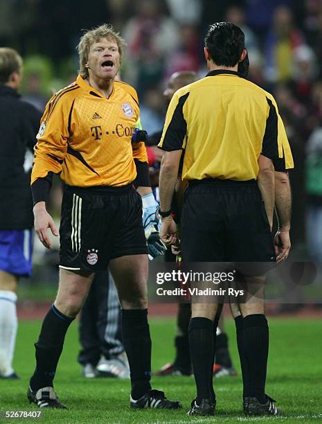 Champions League 04/05, Muenchen, 12.04.05; FC Bayern Muenchen - FC Chelsea London; Aufregung nach dem SpielendeTorwart Oliver KAHN/Bayern