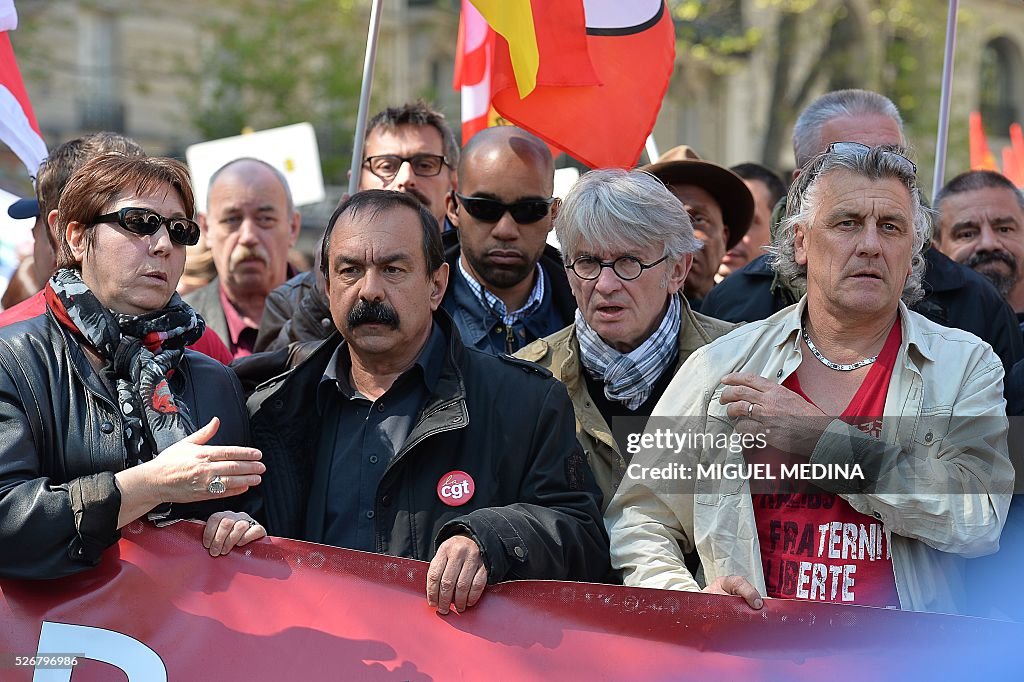 FRANCE-LABOUR-DEMO-MAY1