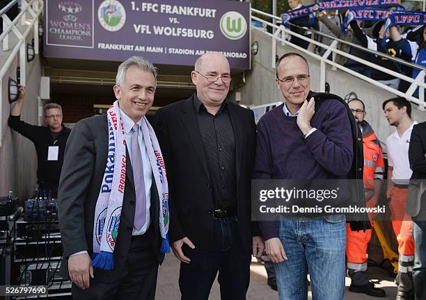 Frankfurt manager Siegfried Dietrich poses with Mayor of Frankfurt Peter Feldmann and home secretary of Hesse Peter Beuth prior to kickoff during the...
