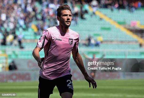 Franco Vazquez of Palermo celebtates after scoring the opening goal during the Serie A match between US Citta di Palermo and UC Sampdoria at Stadio...