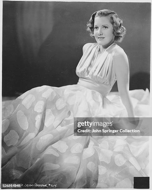 Jean Ruth 30,251 Jean Arthur Photos & High Res Pictures - Getty Images