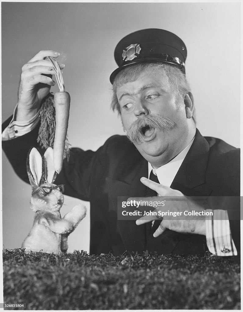 Mr. Bunny Rabbit Bob Keeshan holds a carrot above Mr. Bunny Rabbit. News Photo - Getty ...