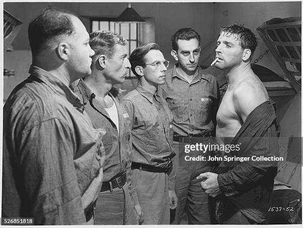 CLINT EASTWOOD AS JOSEY WALES GETS THE BEAD ON SOME NO GOOD LYIN' YELLOW-LIVERED UNREPENTANT BANDITS IN THIS SCENE FROM THE 1976 WARNER BROTHERS'...