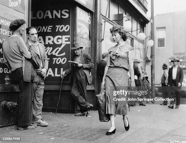 Susan Hayward as Lillian Roth in the 1955 film I'll Cry Tomorrow.