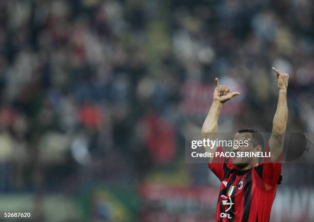 Milan's Brazilian defender Cafu celebrates after scoring a goal against Parma during their Italian serie A football match AC Milan-Parma at the San...