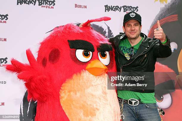 Sascha Vollmer attends the premiere of 'Angry Birds - Der Film' on May 01, 2016 in Berlin, Berlin.