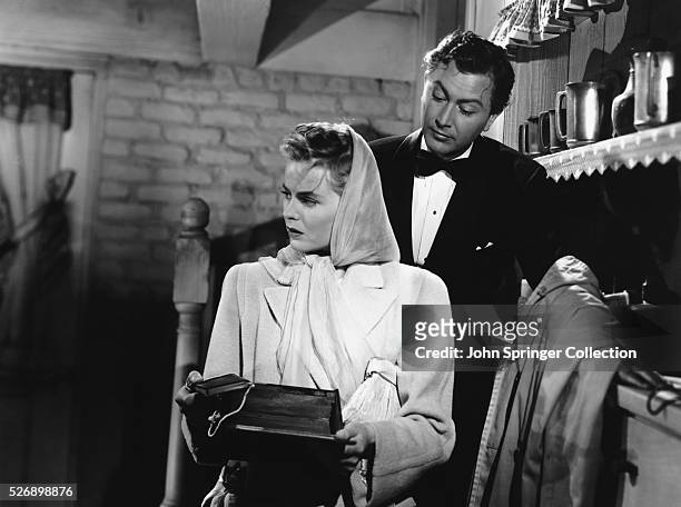 Dorothy McGuire and Robert Young in Claudia