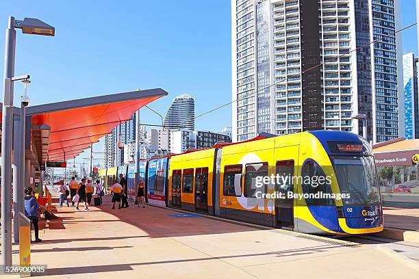 gold coast light rail (g:link) service at terminus - gold coast queensland 個照片及圖片檔