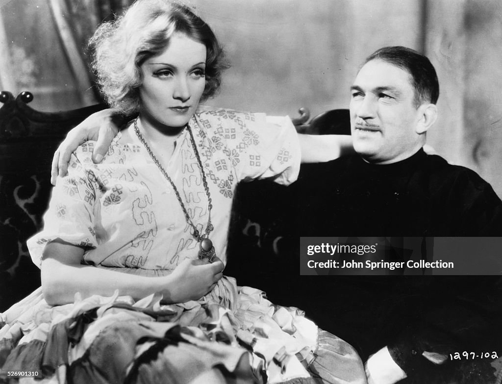 Marlene Dietrich and Victor McLaglen in Dishonored