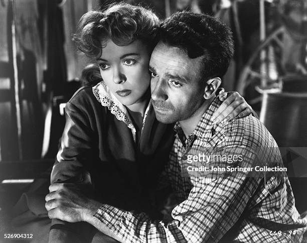 Ida Lupino as Libby Saul with Dane Clark as escape convict Barry Burnette in the 1947 film Deep Valley.