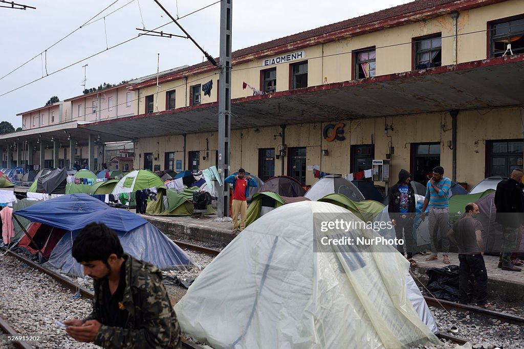 Refugees at Idomeni refugee camp