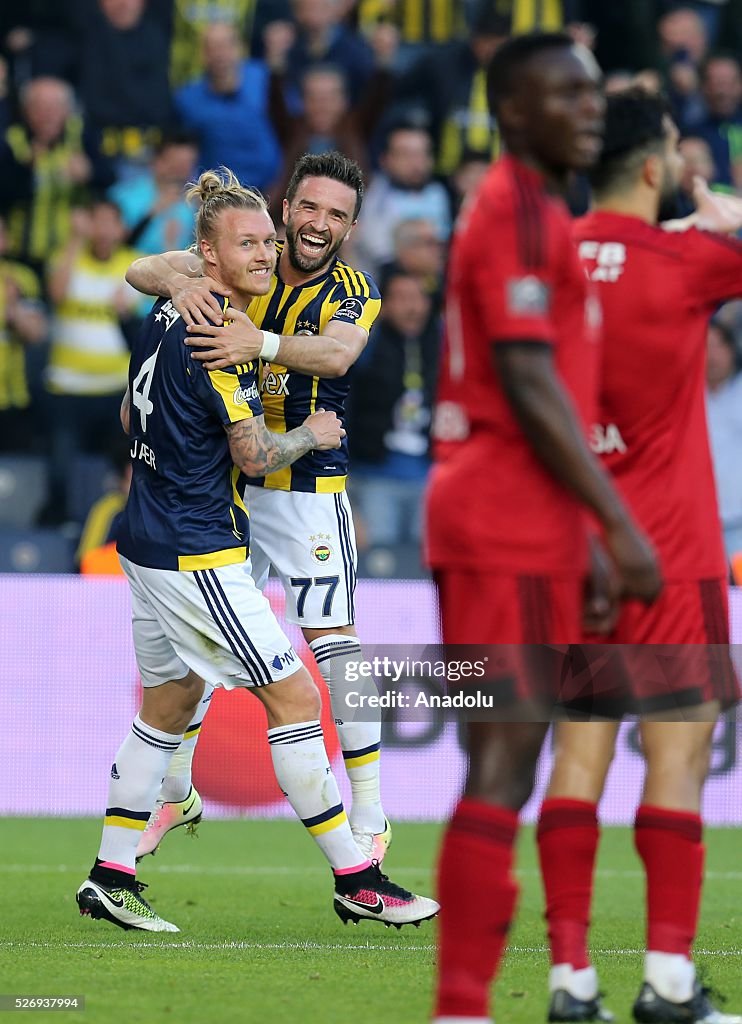 Fenerbahce v Gaziantepspor - Turkish Spor Toto Super Lig