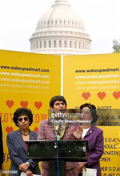 Rep. Rosa DeLauro speaks out against Wal-Mart with Linda Chavez-Thompson , executive director of the AFL-CIO and Rep. Jan Schakowsky at the Canon...