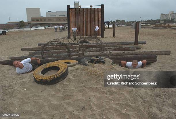 Wire Obstacles Course 16 Udt Course Photos & High Res Pictures - Getty Images