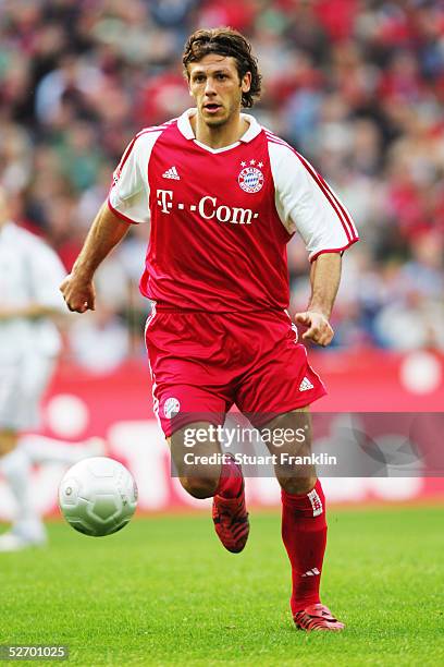 Martin Demichelis of Bayern Munich in action during the Bundesliga Match between Hannover 96 and FC Bayern Munich at The AWD Arena on April 16, 2005...