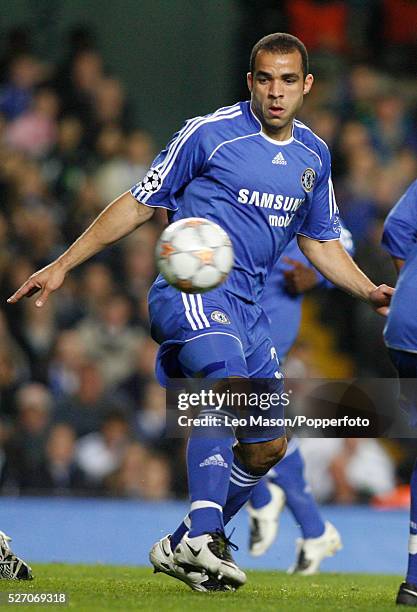 Alex of Chelsea during the UEFA Champions League Group B match between Chelsea and Schalke 04 at Stamford Bridge, London, UK