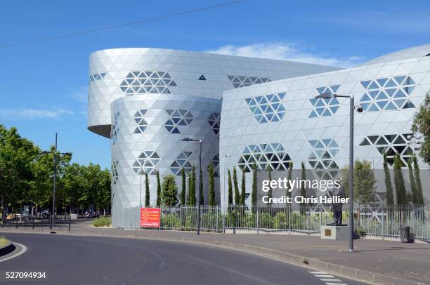 lyc��e georges fr��che by massimiliano fuksas montpellier - massimiliano fuksas stock pictures, royalty-free photos & images
