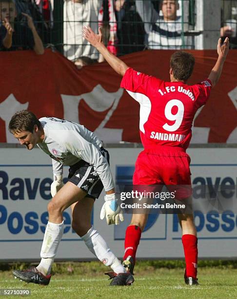 Jan Sandmann Goalkeeper Simon Henzler Photos and Premium High Res Pictures - Getty ...