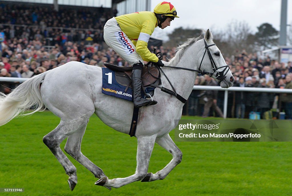 2015 The King George Meeting at Kempton Park UK