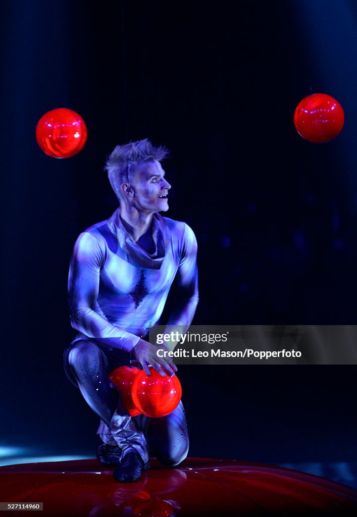 2016 37e Festival Mondial du Cirque De Demain Cirque Phenix Paris France