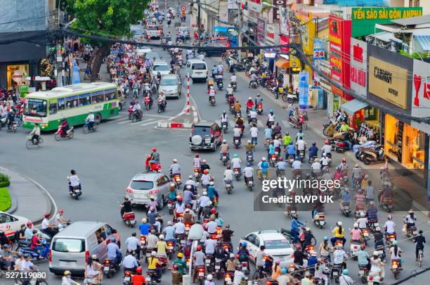 street scene in ho chi minh city, vietnam - ho chi minh city stock-fotos und bilder