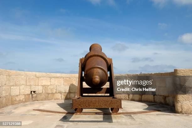 cannon on medieval ramparts melilla spain - melilla stock-fotos und bilder