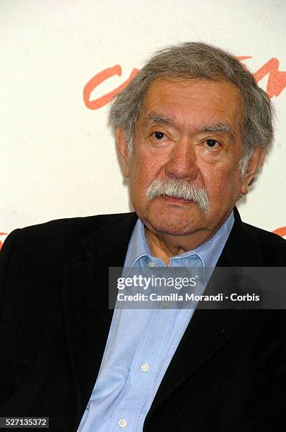 Director Raul Ruiz attends a photocall for the film "La Recta Provincia" during the 2007 Rome Film Festival.