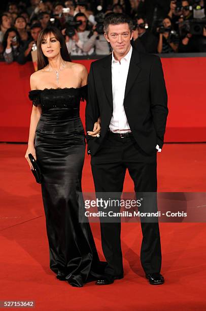 Italian actress Monica Bellucci and husband French actor Vincent Cassel attend the premiere of "L'uomo che ama" during the 2008 Rome Film Festival.