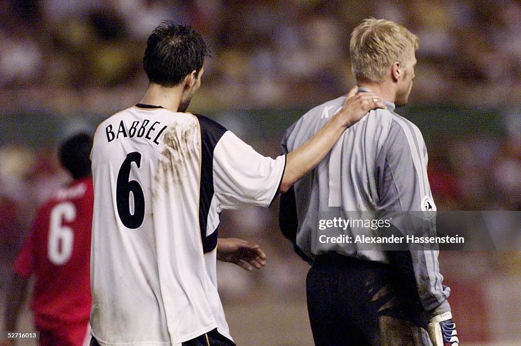 FUSSBALL: UEFA SUPERCUP 2001, FC BAYERN MUENCHEN - FC LIVERPOOL 2:3