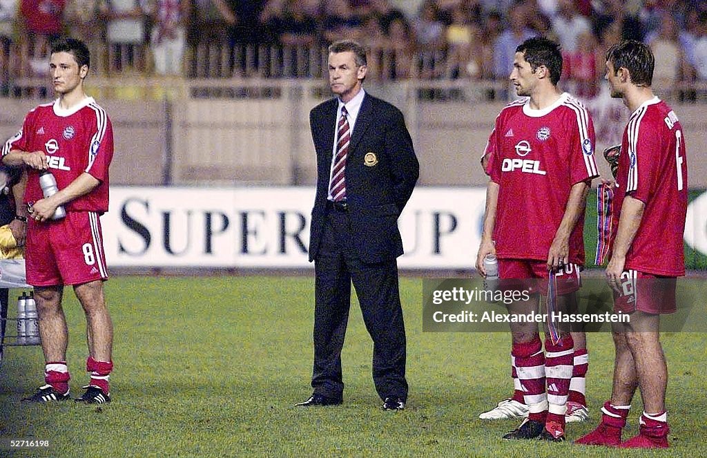 FUSSBALL: UEFA SUPERCUP 2001, FC BAYERN MUENCHEN - FC LIVERPOOL 2:3