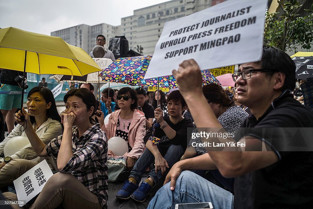 Journalists Protest Against Hong Kong's Daily Paper After Top Editor Sacked