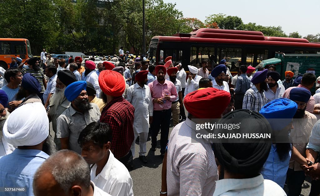 INDIA-POLLUTION-TRANSPORT-ENVIRONMENT