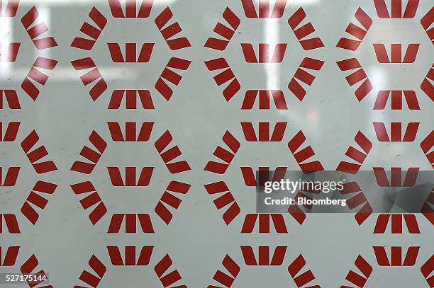 Reocuring Symbol Recurring Symbol Photos and Premium High Res Pictures - Getty Images