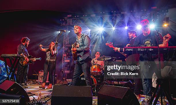 55 Jeremy Ward (Musician) Stock Photos, High-Res Pictures, and Images ...