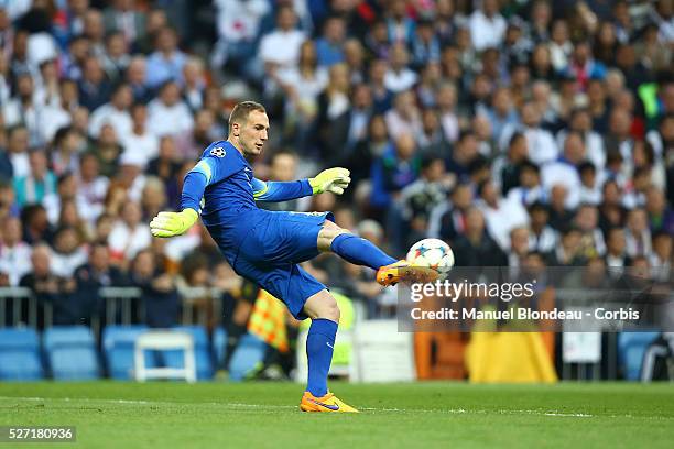 Jan Oblak of Atletico de Madrid during the UEFA Champions League Quarter Final second leg match between Real Madrid CF and Club Atletico de Madrid at...