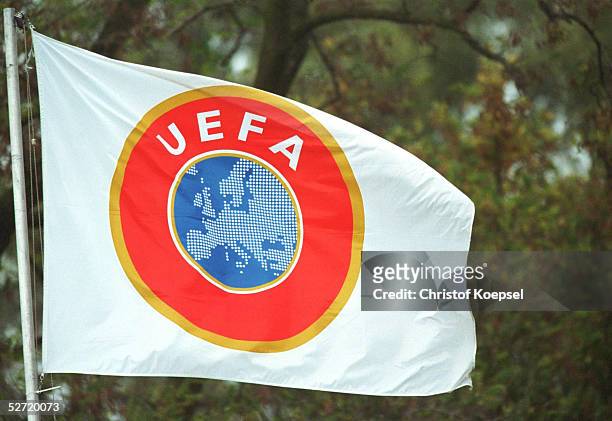 1; UEFA FAHNE/LOGO